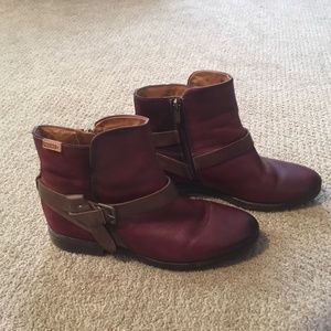 Pikolinos leather ankle boots